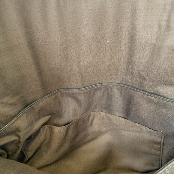 Avon Mark Convertible Shoulder Bag Flips Over to Brown or Black Adjustable Strap - Picture 12 of 12